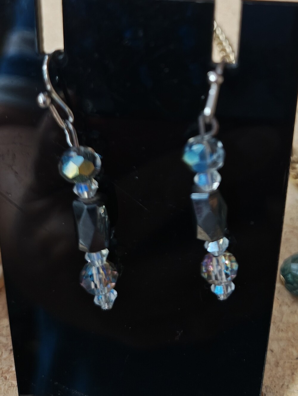 Gorgeous Magnetic And Austrian Crystal Earrings